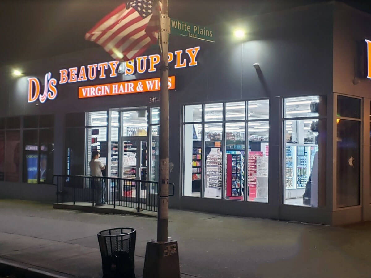 DJs Beauty Supply 20515 Hillside Avenue,Hollis,NY,US,11423